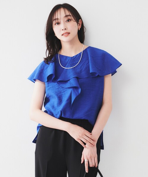 UNTITLED（アンタイトル）の「【きれいめ/洗える/フリル】ラッフルシアーブラウス（シャツ/ブラウス・レディース・ブルー系その他/チャコールグレー/ブラック/オフホワイト・02/00/04/44/48/50）」の15枚目の写真