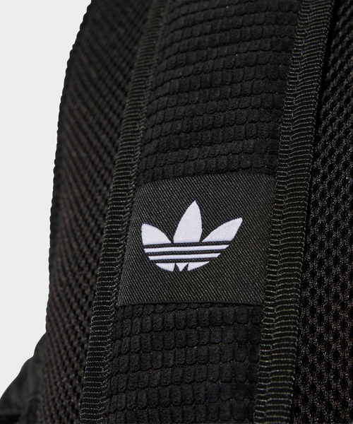 adidas(アディダス)の「クラシック バックパック CL BACKPACK / アディダスオリジナルス adidas Originals(バックパック/リュック・メンズ・ベージュ/ブラック・FREE)」の6枚目の写真