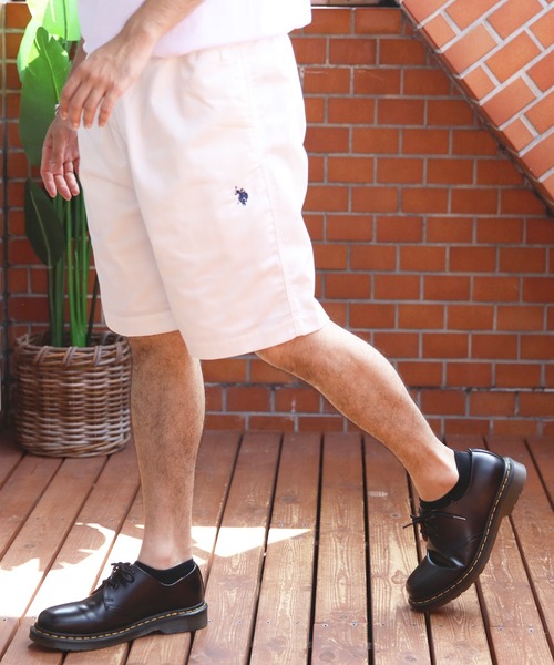 U.S. POLO ASSN.（ユーエスポロアッスン）の「U.S. POLO ASSN.ロゴ刺繍ツイルショートパンツ（チノパンツ・メンズ・チャコール/ネイビー/ホワイト/ブラック/ベージュ・SMALL/MEDIUM/X-LARGE/LARGE）」の2枚目の写真