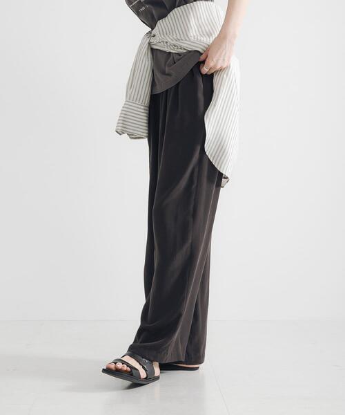 URBAN RESEARCH（アーバンリサーチ）の「キュプラレーヨンイージーパンツ（その他パンツ・レディース・ベージュ/ブラウン・36/38/40）」の9枚目の写真