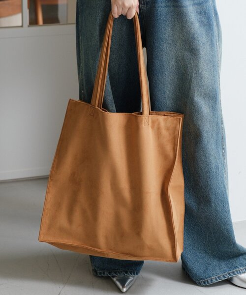 Kastane(カスタネ)の「【7色展開/A4サイズ】スエードトートバッグ(トートバッグ・レディース・カーキ/ライトベージュ/キャメル/オレンジ系その他/ブルー/バーガンディー/グレー・FREE)」の9枚目の写真