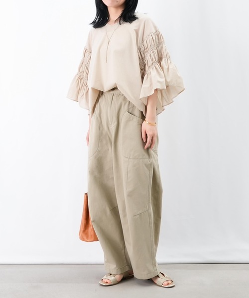 LUCA/LADY LUCK LUCA（ルカ/レディラックルカ）の「LC/LLL シャーリングフレアー袖ブラウス（シャツ/ブラウス・レディース・ベージュ/ブラック/ブルー・FREE）」の18枚目の写真