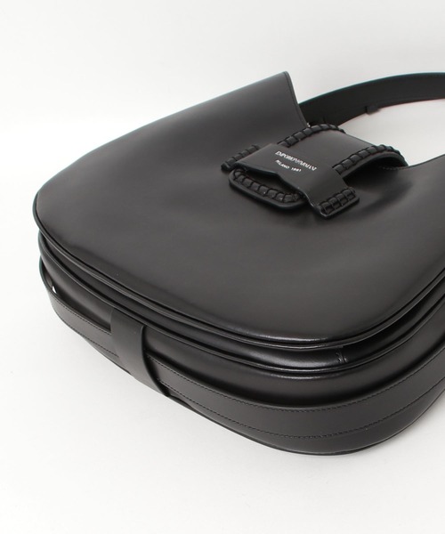 EMPORIO ARMANI（エンポリオアルマーニ）の「【エンポリオ アルマーニ】ホーボーショルダーバッグ レザー バックル付き ミディアム（ショルダーバッグ・レディース・ブラック・FREE）」の4枚目の写真
