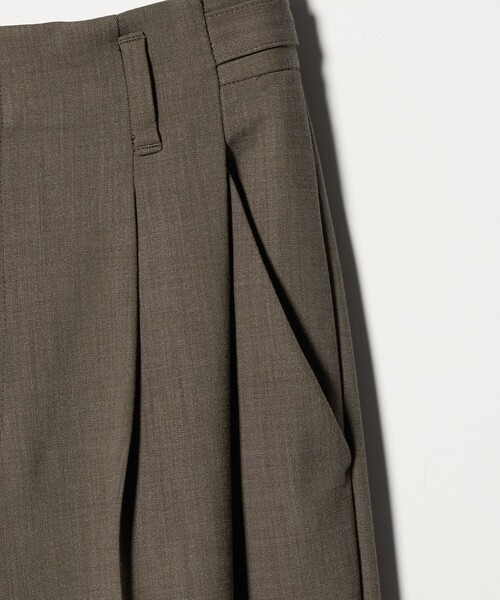 BEAUTY&YOUTH UNITED ARROWS（ビューティーアンドユースユナイテッドアローズ）の「ポリエステルブレンド ２タック タブワイドパンツ（その他パンツ・レディース・モカ/ダークグレー/ベージュ/グレー系/ナチュラル・M/XS/S）」の19枚目の写真