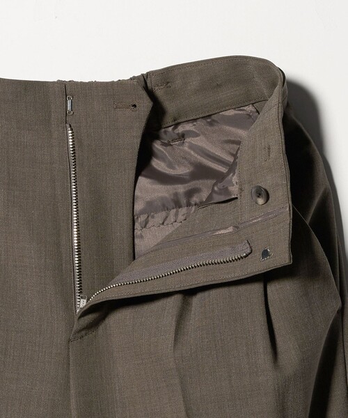 BEAUTY&YOUTH UNITED ARROWS（ビューティーアンドユースユナイテッドアローズ）の「ポリエステルブレンド ２タック タブワイドパンツ（その他パンツ・レディース・モカ/ダークグレー/ベージュ/グレー系/ナチュラル・M/XS/S）」の21枚目の写真