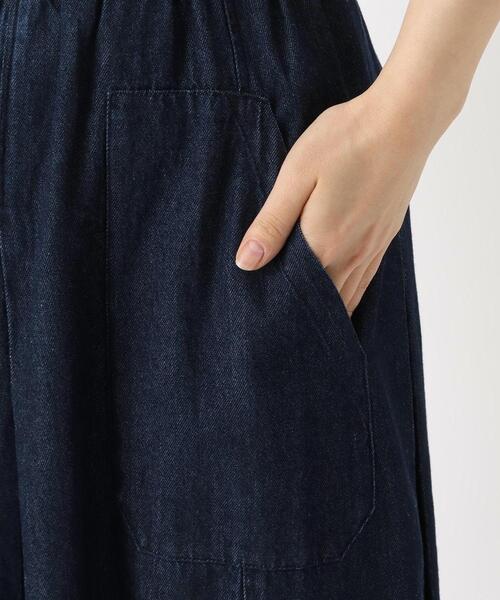 one'sterrace(ワンズテラス)の「インディゴデニム 9分丈ワイドフレアパンツ(デニムパンツ・レディース・ブラック系8/ネイビー系5・02)」の11枚目の写真