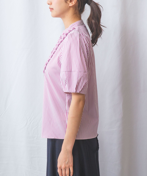 NARACAMICIE（ナラカミーチェ）の「【NARACAMICIE】ストレッチストライプフロントデザインタック半袖ブラウス（シャツ/ブラウス・レディース・ピンク/ブルー・M/L）」の5枚目の写真
