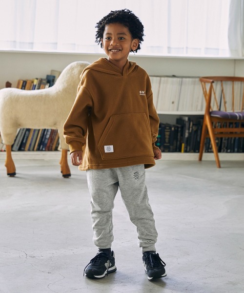 GENERATOR（ジェネレーター）の「GENERATOR/ジェネレーター フリースパーカー（パーカー・キッズ・トップグレー/キャメル/ブラック・M/L/XL）」の4枚目の写真