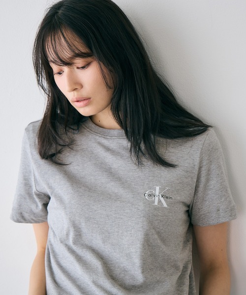 Calvin Klein（カルバン・クライン）の「Tシャツ(2枚パック) - ショートスリーブクルーネックTシャツ（Tシャツ/カットソー・レディース・ホワイト×グレー/ブラック×ホワイト・M/S/XS）」の18枚目の写真