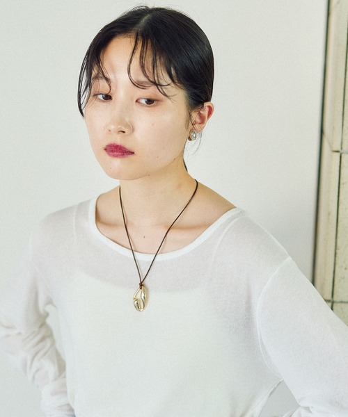 LEPSIM(レプシィム)の「モチーフコードロングネックレス 587101(ネックレス・レディース・ゴールド/シルバー・ONE SIZE)」の9枚目の写真