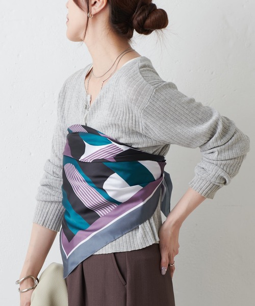 COLONY 2139（コロニートゥーワンスリーナイン）の「スカーフ 幾何柄 70×70（バンダナ/スカーフ・レディース・ネイビー/パープル・FREE）」の14枚目の写真