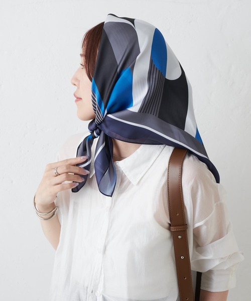 COLONY 2139（コロニートゥーワンスリーナイン）の「スカーフ 幾何柄 70×70（バンダナ/スカーフ・レディース・ネイビー/パープル・FREE）」の6枚目の写真