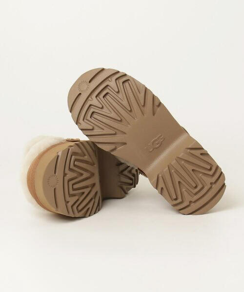 UGG(アグ)の「UGG/アグ/Esmee Clog/エスミー クロッグ/chestnut(その他シューズ・レディース・ベージュ・8/6/7)」の3枚目の写真