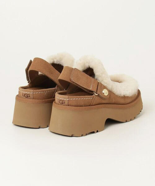 UGG(アグ)の「UGG/アグ/Esmee Clog/エスミー クロッグ/chestnut(その他シューズ・レディース・ベージュ・8/6/7)」の4枚目の写真