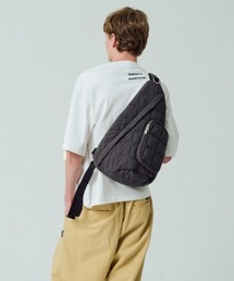 【ADAMPATEK/アダムパテック】square quilt sling bag スクエアキルトバッグ