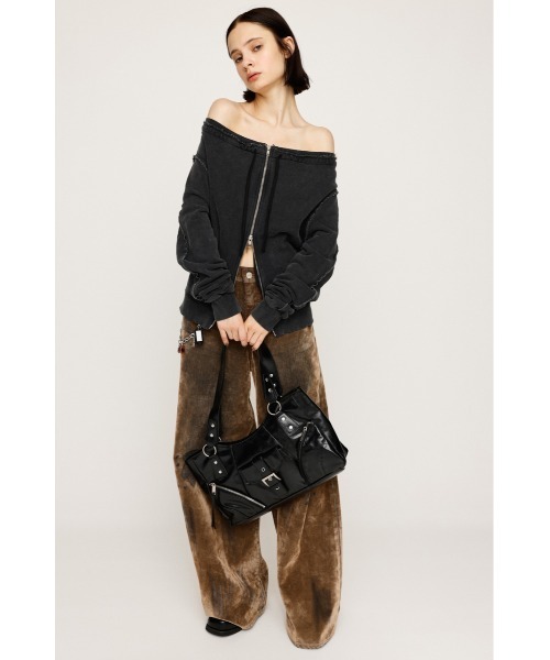 SLY（スライ）の「OFF SHOULDER SWEAT TOPS オフショルダー スウェット トップス 秋服 冬服 トレーナー（スウェット・レディース・ブラック系その他2/杢グレー/レッド系その他・FREE）」の4枚目の写真