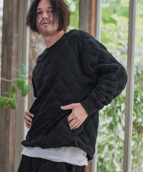 CAMBIO(カンビオ)の「mlt5430-Wave Quilting Bonding Crew Neck Pullover キルティングプルオーバー(A56425cmb)(Tシャツ/カットソー・メンズ・ブラック/ミックスグレー・S/M/L)」の5枚目の写真