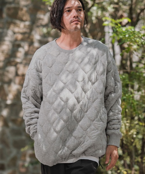 CAMBIO(カンビオ)の「mlt5430-Wave Quilting Bonding Crew Neck Pullover キルティングプルオーバー(A56425cmb)(Tシャツ/カットソー・メンズ・ブラック/ミックスグレー・S/M/L)」の9枚目の写真