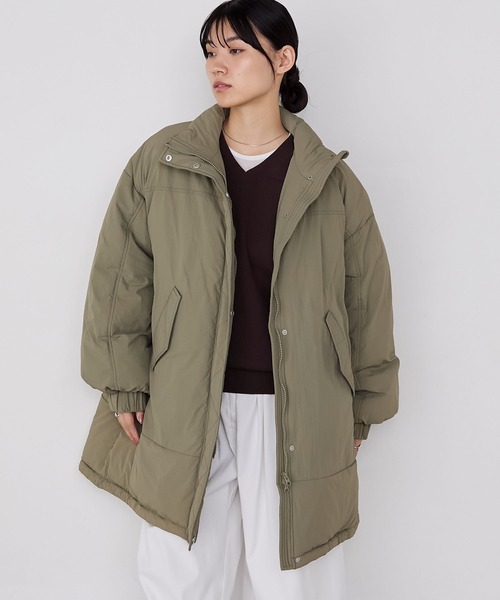 forksy.(フォルクシー)の「【forksy.】〈撥水加工〉ビッグドロスト付きハイネックモンスター中綿コート(ダウンジャケット/コート・レディース・ブラウン/カーキ/ブラック/チャコール/オフホワイト・FREE)」の8枚目の写真