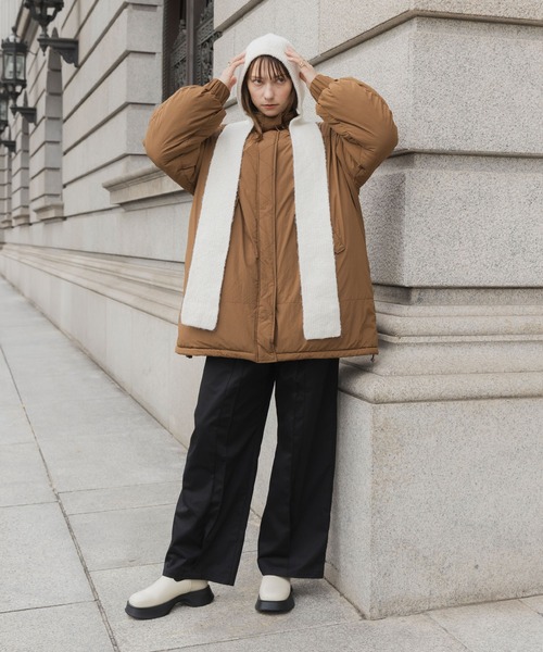 forksy.(フォルクシー)の「【forksy.】〈撥水加工〉ビッグドロスト付きハイネックモンスター中綿コート(ダウンジャケット/コート・レディース・ブラウン/カーキ/ブラック/チャコール/オフホワイト・FREE)」の20枚目の写真