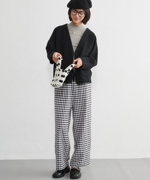 On One's Own(オンワンズオン)の「On One's Own ギンガムチェック リラックスストレートパンツ ウエストゴム仕様(スラックス・レディース・チェック・L/M)」の4枚目の写真