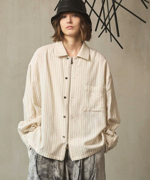 MAISON SPECIAL(メゾンスペシャル)の「《UNISEX》【Italian Dead Stock Fabric】Prime-Over 2way Zip Shirts/プライムオーバー2wayジップシャツ【MAISON SPECIAL/メゾンスペシャル】(シャツ/ブラウス・メンズ・カーキ/ピンク/ダークブラック/グレー/マルチ/アイボリー/チャコールグレー・0/1/2)」の2枚目の写真
