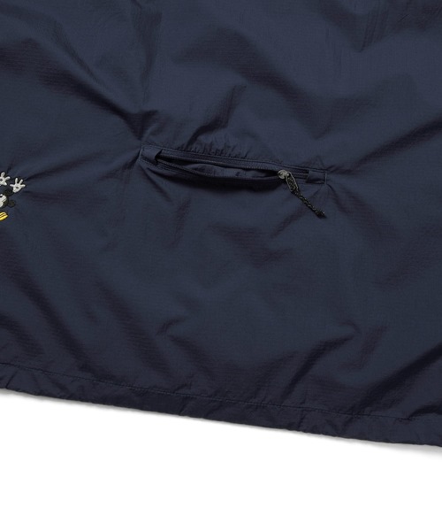 thisisneverthat(ディスイズネバーザット)の「TNT_Mickey_PERTEX EQ Packable Windbreaker(ナイロンジャケット・メンズ・ネイビー・S/M/L/XL)」の3枚目の写真