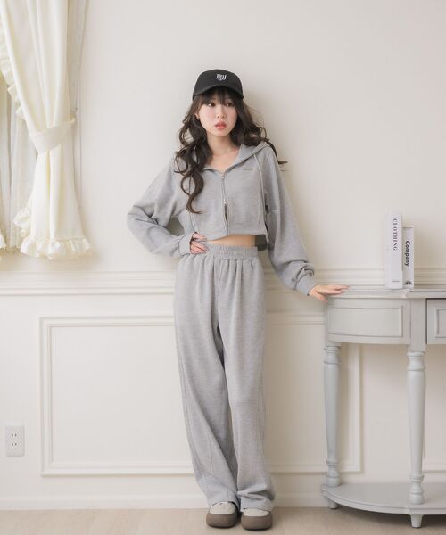 ems excite（エムズエキサイト）の「パーカー＆PTSETUP（パーカー・レディース・ダークグレー/ホワイト系その他/ブラック・FREE）」の6枚目の写真