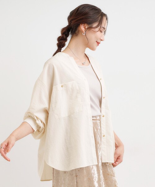 DRESKIP(ドレスキップ)の「【洗濯機可】羽織りにもなる ビックポケットVネックシャツ(シャツ/ブラウス・レディース・ダークブラウン/ネイビー/ライトベージュ・01/02/03/04)」の9枚目の写真