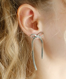 Lady Rora（レディーローラ）の「サージカルステンレス ロングリボンピアス (金属アレルギー対応)（ピアス（両耳用））」