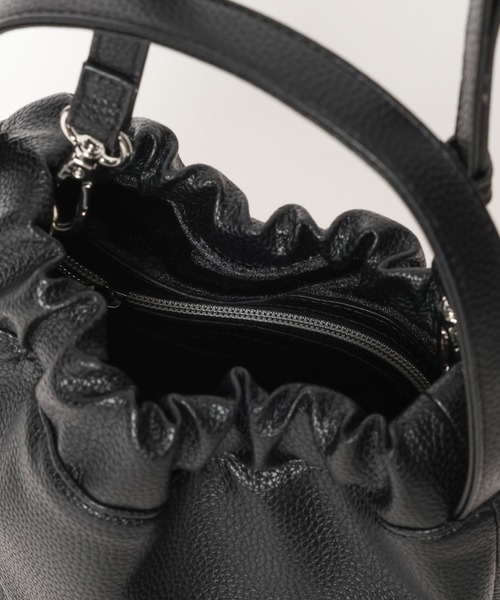 BAYFLOW（ベイフロー）の「[ベロアと合皮の2WAY仕様]リバーシブルギャザーバッグ（ハンドバッグ・レディース・ブラック/ブラウン・FREE）」の21枚目の写真