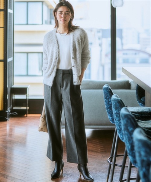 7days Life Styling（セブンデイズライフスタイリング）の「シャギーニットVネックカーディガン<大きいサイズ有>（カーディガン/ボレロ・レディース・チャコールグレー/ライトグレー/ネイビー・S/M/L/LL/3L/4L/5L/6L）」の4枚目の写真