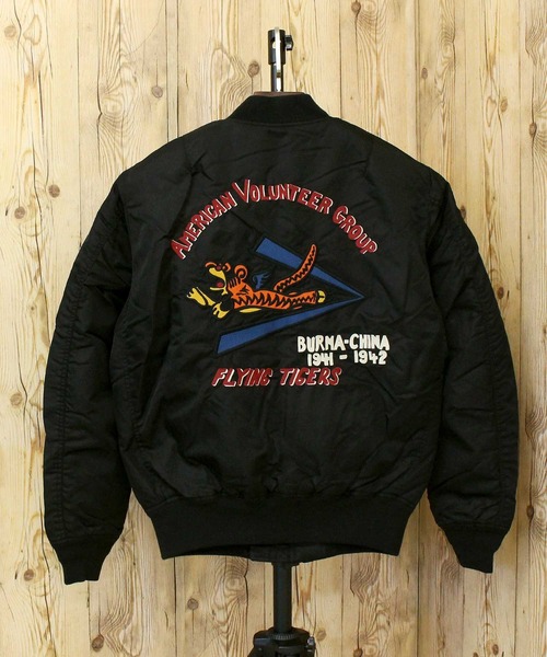 AVIREX（アヴィレックス）の「WASHED MA-1 FLYING TIGERS（MA-1・メンズ・ブラック/セージグリーン・M/L/XL/XXL）」の4枚目の写真