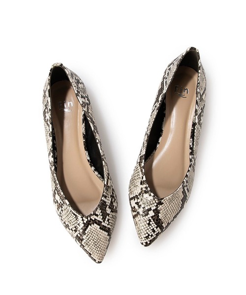 Fin（フィン）の「Vカットフラットシューズ【低反発スポンジ入り】（パンプス・レディース・シルバー/ブラック/パイソン/ゴールド・24cm/23.5cm/23cm/22.5cm/24.5cm）」の21枚目の写真