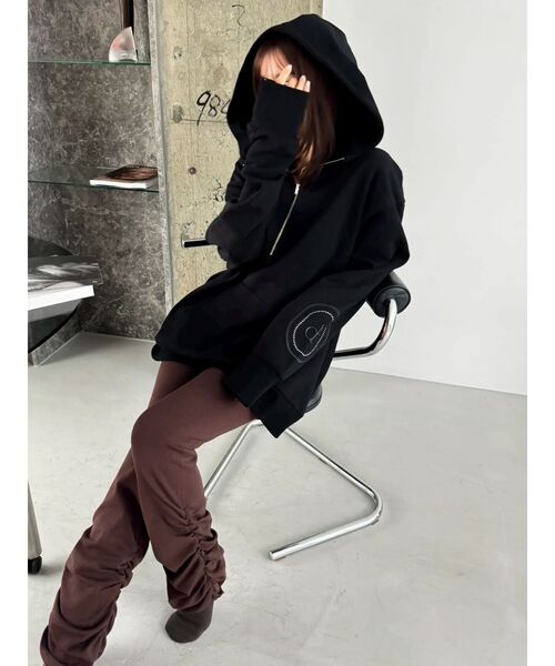 dazzlin（ダズリン）の「【吉田朱里】温感・セラミド加工くしゅくしゅパンツ（その他パンツ・レディース・ブラウン/ブラック・SMALL/MEDIUM/LARGE）」の17枚目の写真