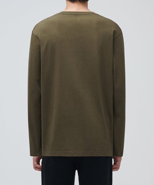 MUSINSA STANDARD（ムシンサスタンダード）の「ベーシック長袖Tシャツ[オリーブ]（Tシャツ/カットソー・メンズ・その他・LARGE）」の2枚目の写真