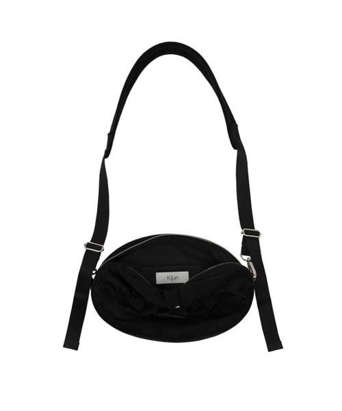 Kijun(キジュン)の「Velvet Pecan Bag Black(メッセンジャーバッグ・レディース・その他・OS)」の3枚目の写真