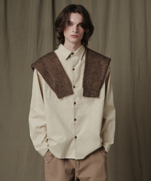 GLW(ジーエルダブリュ)の「レザーパッチコーデュロイシャツベージュ(シャツ/ブラウス・レディース・その他・LARGE/SMALL/MEDIUM)」の3枚目の写真