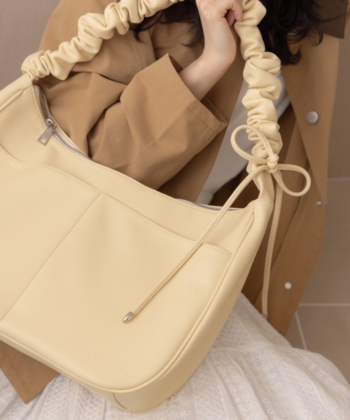 REMOON（リムーン）の「シャーリングショルダーバッグ（ショルダー 