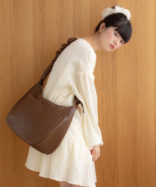 REMOON（リムーン）の「シャーリングショルダーバッグ（ショルダー 
