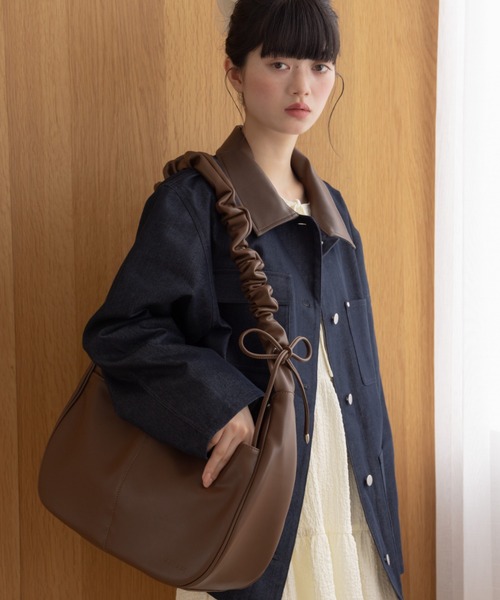 REMOON（リムーン）の「シャーリングショルダーバッグ（ショルダー 