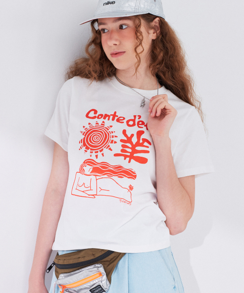 Between A and B（ビトウィーンエイアンドビー）の「コンテデエテグラフィックTシャツ[ホワイト]（Tシャツ/カットソー・レディース・その他・FREE）」の2枚目の写真