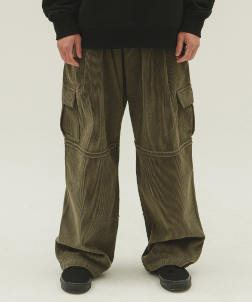 CAMEL WORK(キャメルワーク)の「ワイドコーデュロイカッティングカーゴパンツ(グリーン)(その他パンツ・メンズ・その他・MEDIUM/LARGE)」の1枚目の写真