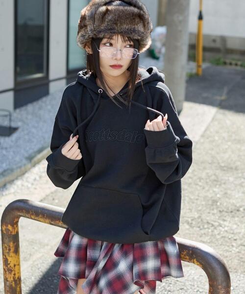 WEGO（ウィゴー）の「WEGO/エンボスステッチロゴプルパーカー（パーカー・メンズ・アッシュグレー/ピンク/ブラック・LARGE/MEDIUM）」の2枚目の写真