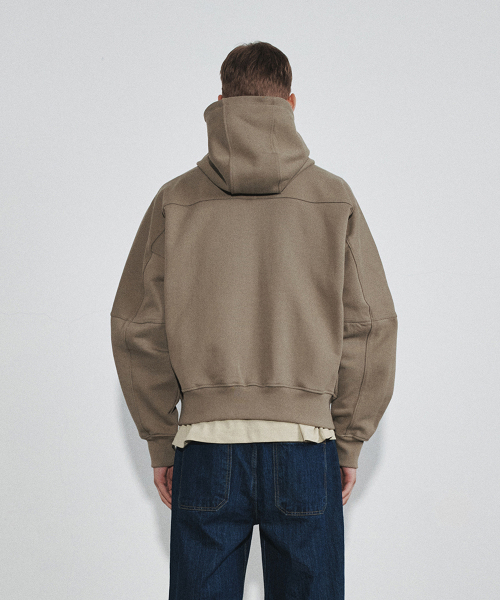 HEUTE(ホイテ)の「HET HOODIE ZIP-UP SWEATSHIRT (KHAKI)(パーカー・メンズ・カーキ・MEDIUM/LARGE)」の3枚目の写真