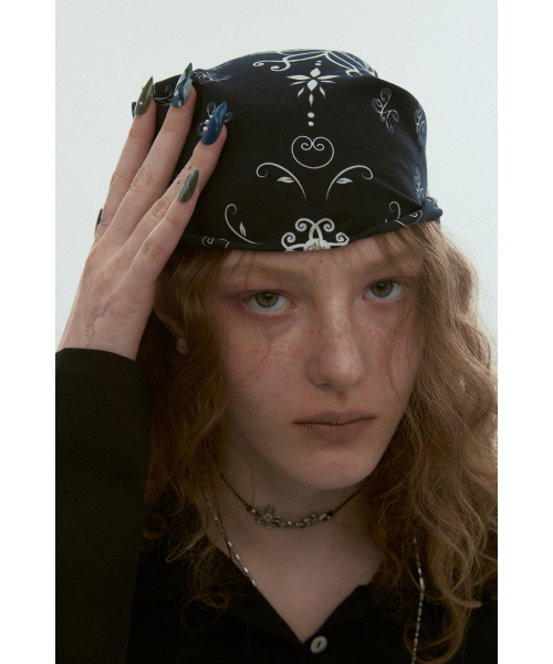 NFF（エヌエフエフ）の「cliff scarf-khaki（バンダナ/スカーフ・レディース・その他・FREE）」の3枚目の写真