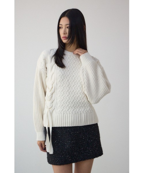 AZUL by moussy(アズールバイマウジー)の「サイドレースアップケーブルニット(ニット/セーター・レディース・チャコールグレー/ライトカーキ/アイボリー/ライトイエロー・FREE)」の7枚目の写真