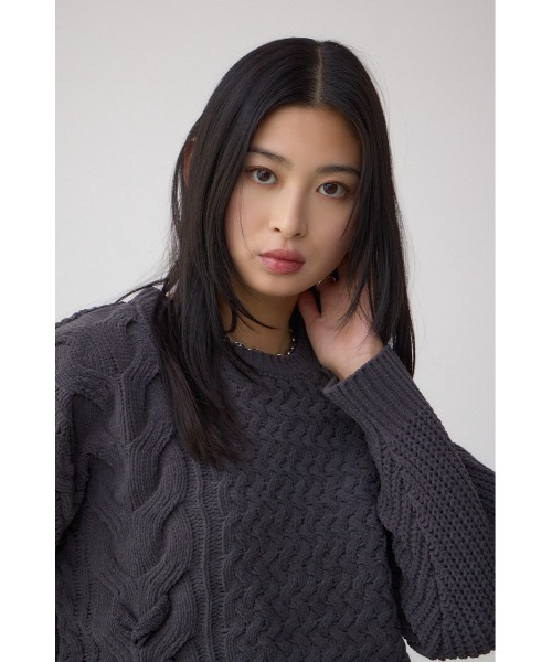 AZUL by moussy(アズールバイマウジー)の「サイドレースアップケーブルニット(ニット/セーター・レディース・チャコールグレー/ライトカーキ/アイボリー/ライトイエロー・FREE)」の17枚目の写真