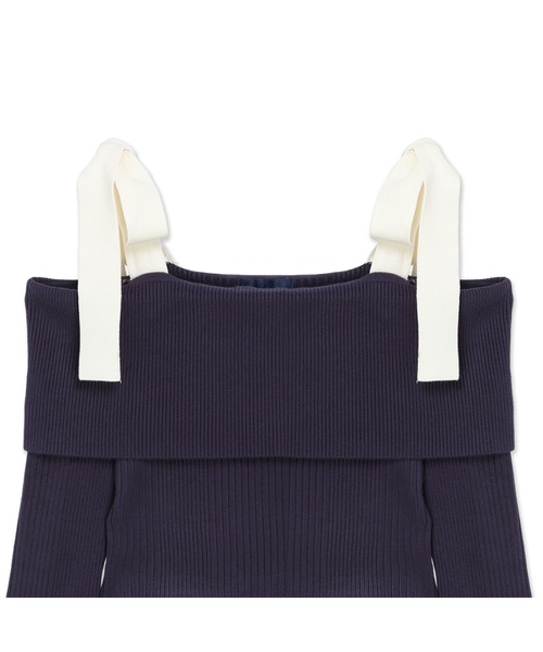Guess（ゲス）の「Long Sleeves Off Shoulder Rib Terra Sweater ニットトップス  （Tシャツ/カットソー・レディース・ダークネイビー・X-SMALL/LARGE/SMALL/MEDIUM）」の3枚目の写真