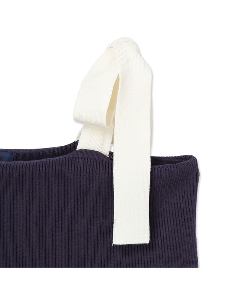Guess（ゲス）の「Long Sleeves Off Shoulder Rib Terra Sweater ニットトップス  （Tシャツ/カットソー・レディース・ダークネイビー・X-SMALL/LARGE/SMALL/MEDIUM）」の4枚目の写真